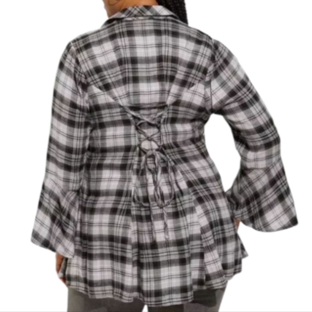 Torrid Black And White Plaid Button Down Top Size 2 - Picture 4 of 10